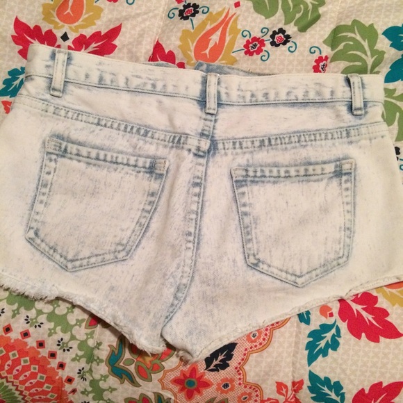 ❗️SOLD❗️ High Waisted Shorts - Picture 2 of 4