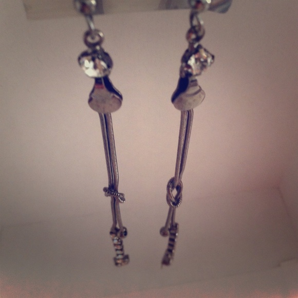 NWOT CZ knot earrings