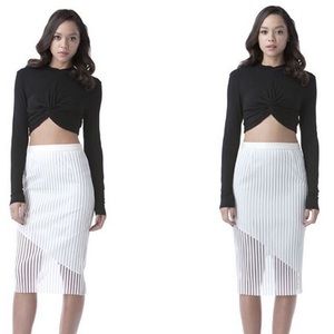 Medium black long sleeve twisted crop top Kim k