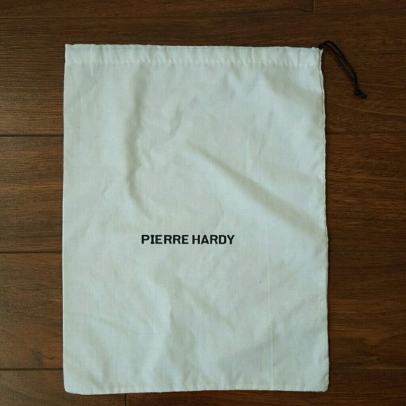Pierce Hardy small dust bag
