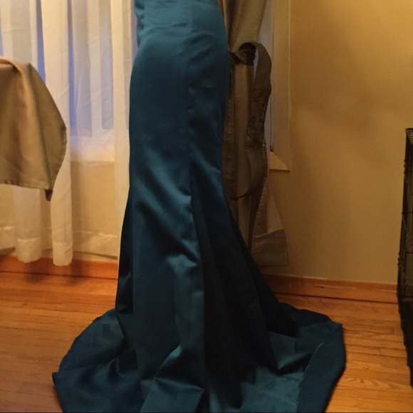 Mori Lee evening dress or bridesmaid dress size 2 - Picture 3 of 3