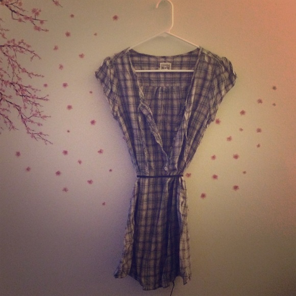 Converse plaid dress