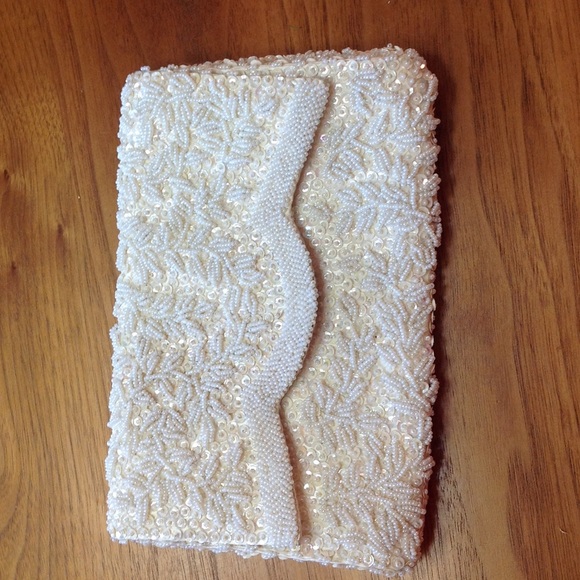 VINTAGE La Regale beaded clutch - Picture 2 of 6