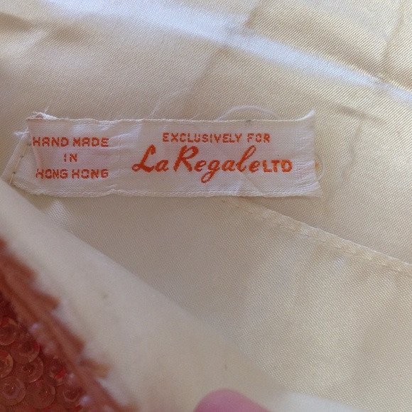 VINTAGE La Regale beaded clutch - Picture 3 of 6