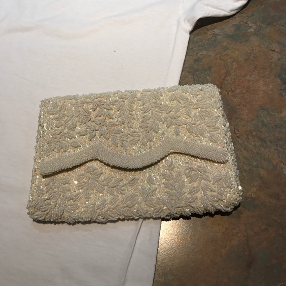 VINTAGE La Regale beaded clutch - Picture 6 of 6