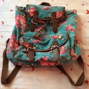 Floral Backpack 🔴
