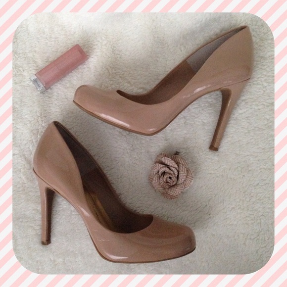 Nude Stiletto Heels / Pumps (Jessica Simpson)