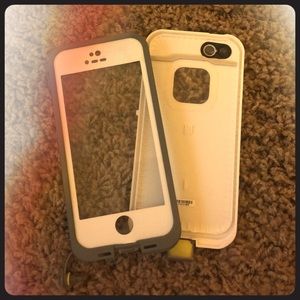 iPhone 5/5s LifeProof Case