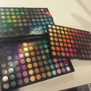Coastal scents 252 ultimate eye shadow palette