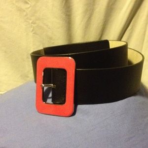 Nine West leather belt with a pink buckle