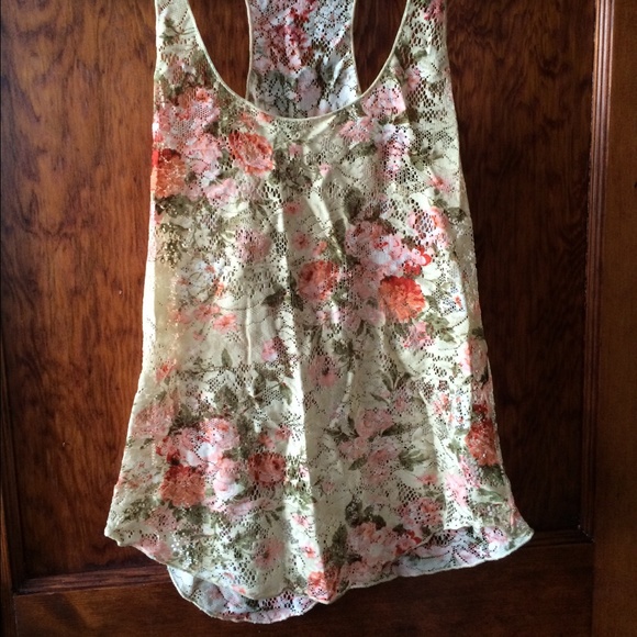 American Rag Lace Floral Top - Picture 3 of 3