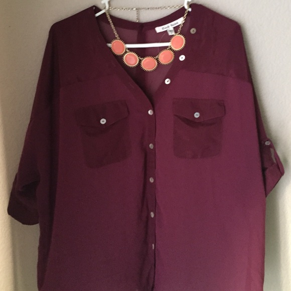 Black rainn necklace included