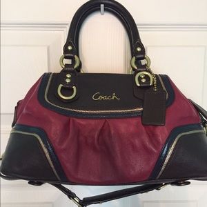 Perfect fall  handbag!