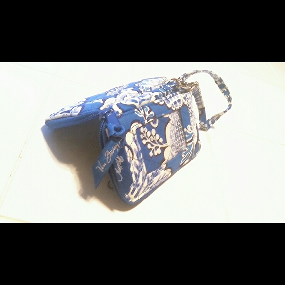 Vera Bradley zip id wallet