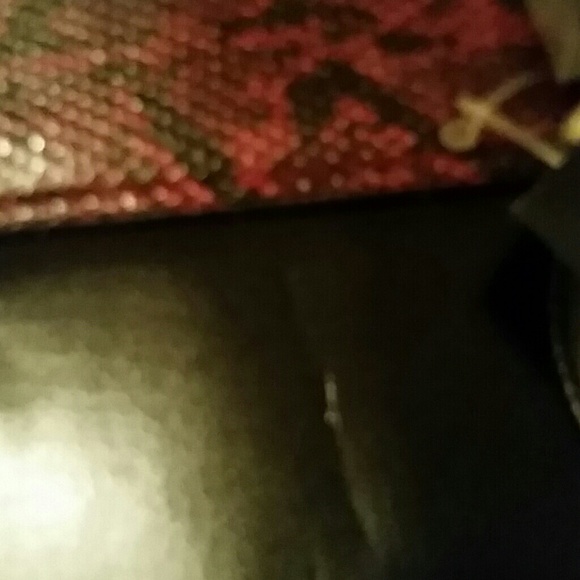 Black with red snakeskin trim pocket book - Picture 2 of 3