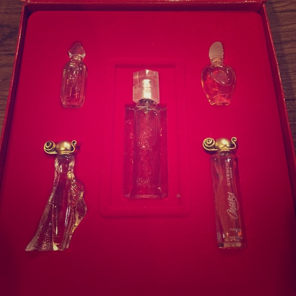 5 piece Givenchy fragrance set