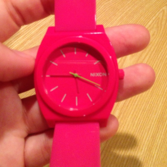 Pink nixon watch