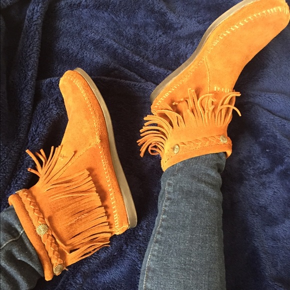 Minnetonka fringe ankle booties