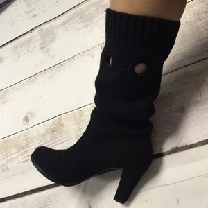 Awesome sweater boots!! 7.5