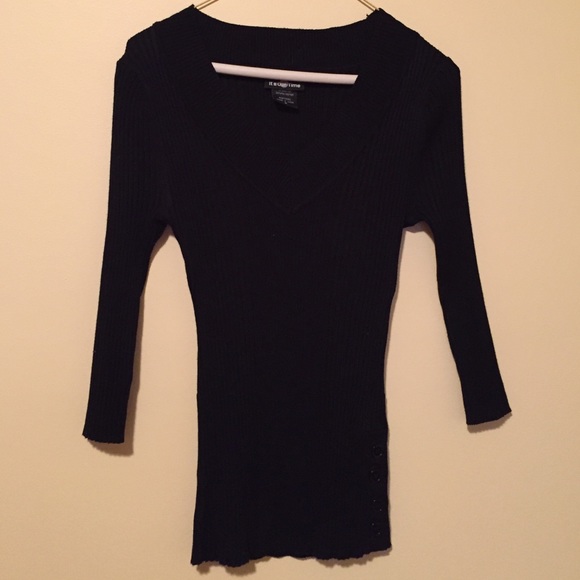 Sweaters - Black sweater with 3/4 length sleeves