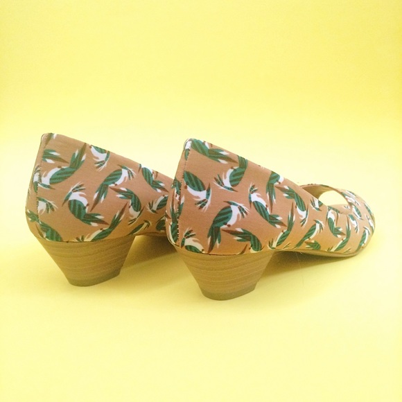 Chinese Laundry Shoes - HALF OFF SALE | Bird Print Low Heels Chinese Laundry Shoes - HALF OFF SALE | Bird Print Low Heels