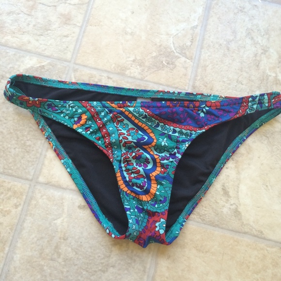 NEW Victoria's Secret paisley bikini bottoms