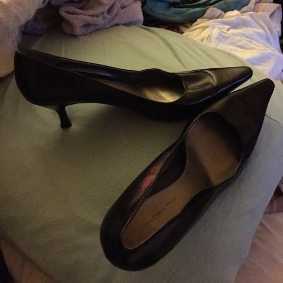 Kitten heel leather, dress pumps, black