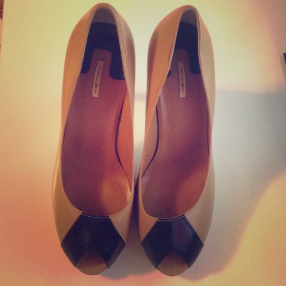 Max Studio Nude Pumps