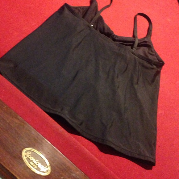 Nice swiming suit top - Picture 2 of 3