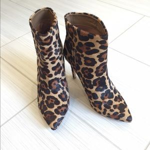 Brand new Joie brand leopard booties