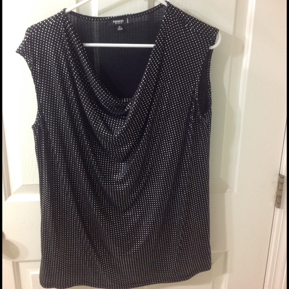 Black sleeveless scoop neck shirt