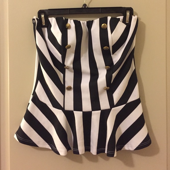 Tops - CLEARANCE: Adorable strapless striped peplum top!