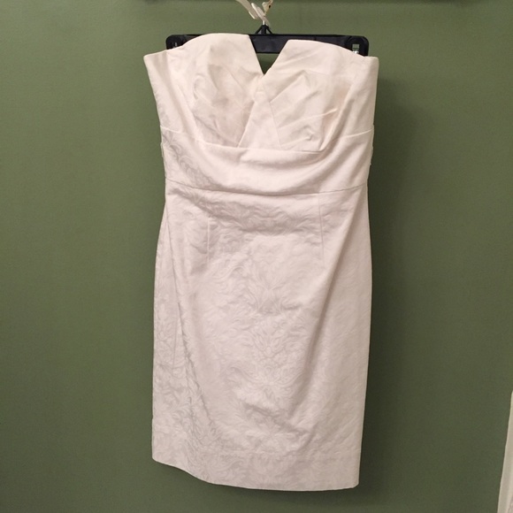 WHite House Black Market Classic White Dress