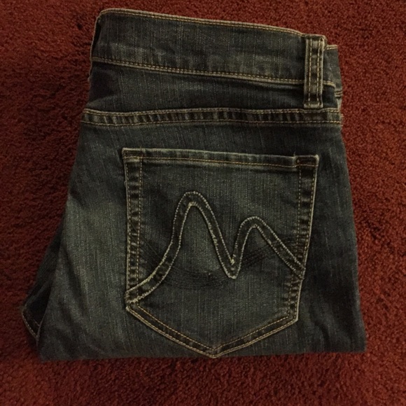 Jeans - Picture 1 of 3