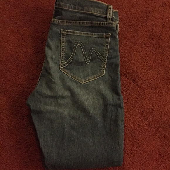 Jeans - Picture 2 of 3