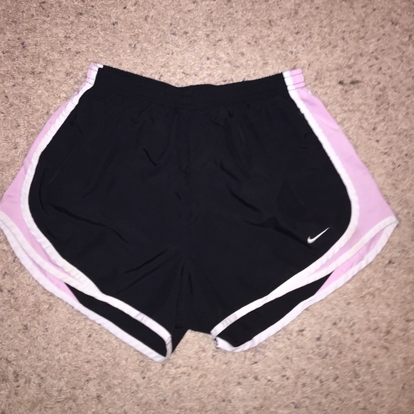 Nike Outerwear - Nike Tempo Shorts