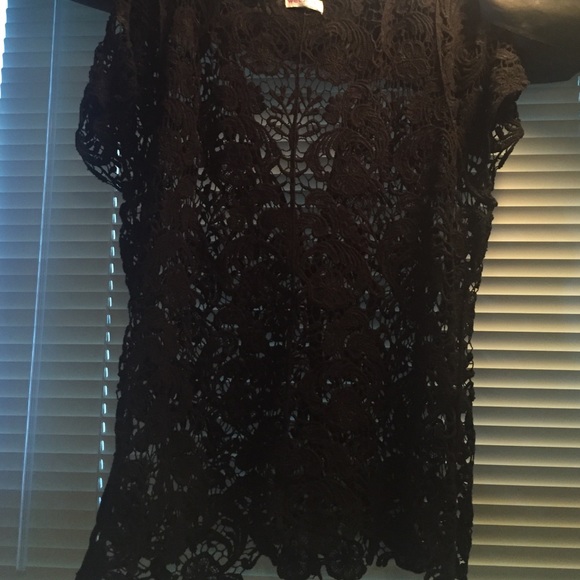 Black lace shirt - Picture 2 of 2