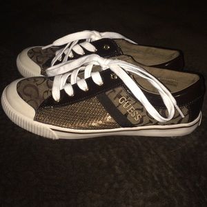 SALE! Guess- Sneakers👟