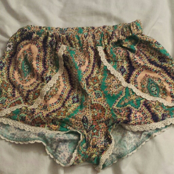 Patterned shorts