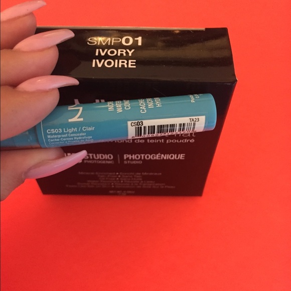 Nyx cosmetics complexion bundle for light skin - Picture 2 of 2