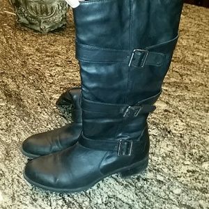Naturalizer black leather boot