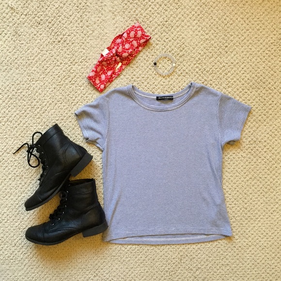 Brandy Melville Crop Tee