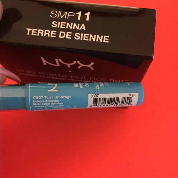 Nyx cosmetics complexion bundle for dark skin - Picture 2 of 2