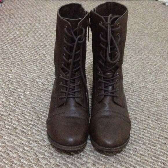 Brown combat boots. Size 10