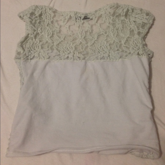white lace crop top - Picture 2 of 2