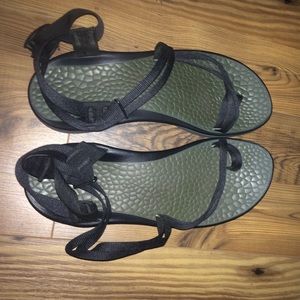 Black chacos