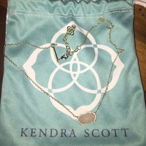 Gold Kendra Scott necklace