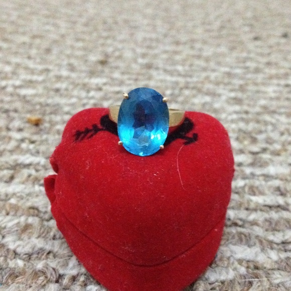 Blue diamond gold ring.