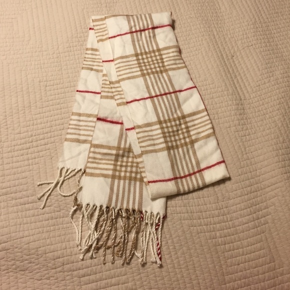 100% CASHMERE Beautiful and super soft plaid scarf