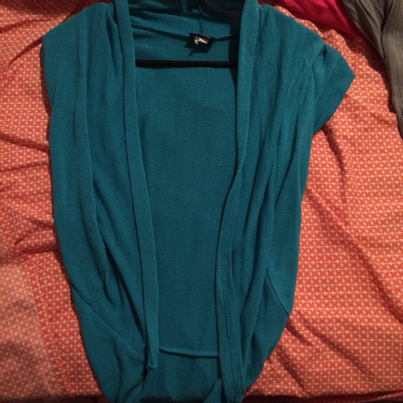 ❗️SOLD❗️Cardigan Bundle - Picture 3 of 4